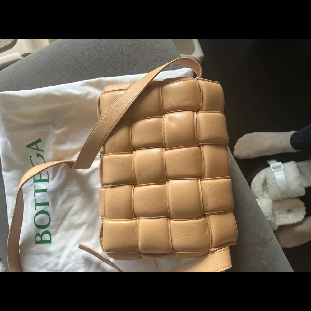 amazing like new condition Bottega cassette bag in Almond - Picture 5 of 6